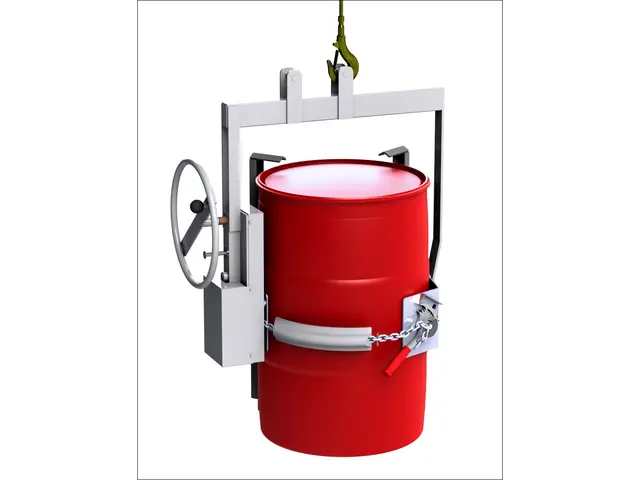 Lift and pour a rimmed 55-gallon (210 liter) plastic drum
